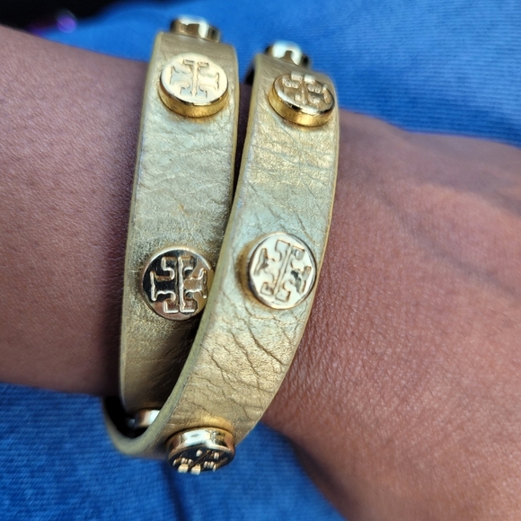 Tory Burch Leather Gold Studded Double wrap bracelet - Picture 3 of 3